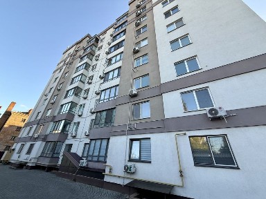 Трехкомнатная квартира в ЖК 