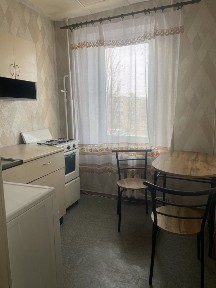 5 хв пішки м Житомирська Власник здам 1 кімнатну квартиру