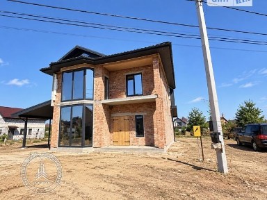 Продаж 2 поверхового будинку з ділянкою на 9 соток, 220 кв. м, 4 кімнати, на пров. 3-й Леоніда Каденюка • ID 34864458