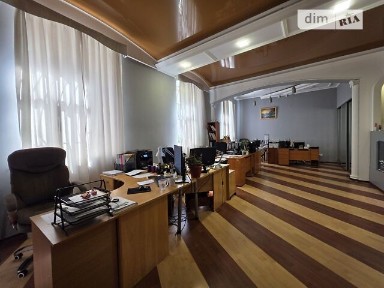 Продаж комерційного приміщення на вул. Свято-Миколаївська 68, площа 136 кв. м • ID 34873378