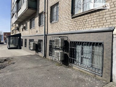Продаж офісного приміщення 178 кв. м. на 1 поверсі на вул. Січових стрільців, п'ятиповерхова будівля • ID 34873921