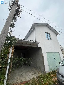 Продаж частини будинку