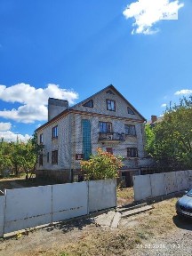 Продаж 2 поверхового будинку з ділянкою на 10 соток, 339.6 кв. м, 7 кімнат, на вул. Світанкова 38 • ID 34880500