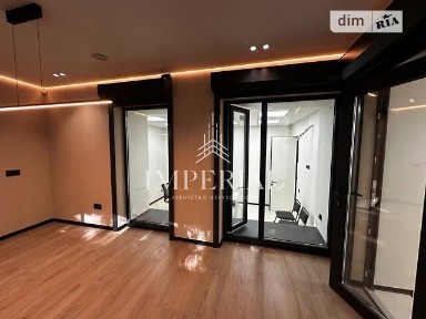 Продаж офісного приміщення 98 кв. м. на 1 поверсі на пров. Чеховський 3, п'ятиповерхова будівля • ID 34882768
