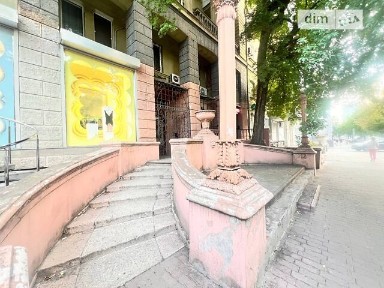 Здається комерційне приміщення на вул. Воскресенська 15, площа 16 кв. м • ID 34883806