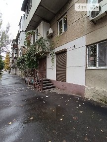 Здається комерційне приміщення на вул. Михайла Комарова, площа 30 кв. м • ID 34883731