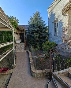 Оренда будинку 260 м², Толбухина вул.