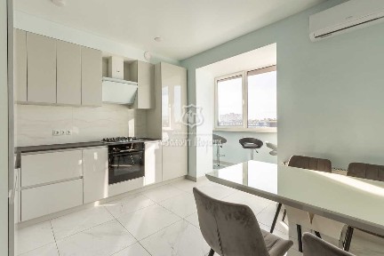 Продаж 3-кімнатної квартири 94 м², Щаслива, 7