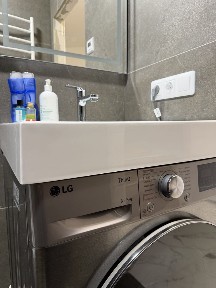 Продам квартиру-стідію в с. Гнатівка з власним двориком. Готова до проживання