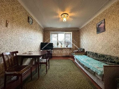 Продаж 5-кімнатної квартири на 44-му кварталі - вул. Мусоргського, 9