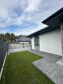 Продам будинок з ремонтом в місті Ворзель, 100 м², ділянка 4,5 сотки - 195 000 $. Без Комісії Для Покупців. Готові Документи. Іпотека Так. 3 Кімнати.