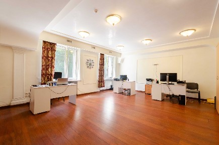 ТЕРМІНОВА ОРЕНДА! 235 кв. м. Печерський рн. Інтернет Є. Укриття поряд. З ремонтом