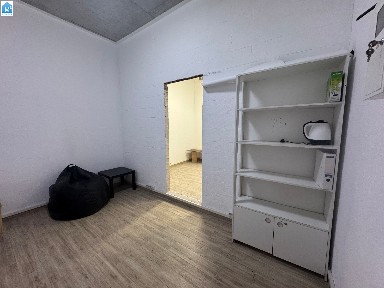 Київ, вул. Світлицького 35