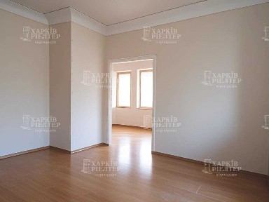 D1A Продам 4 кімнатну квартиру, 2х поверхового будинку, автономне газове опалення, Метро Захисників України, вул. Тюринська.