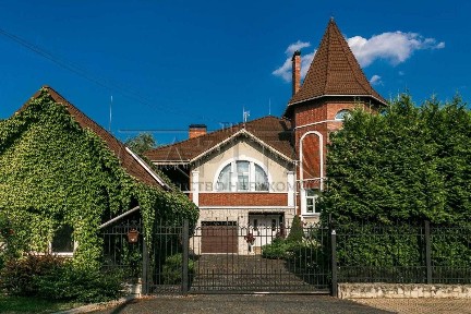 Аренда / Дом / 630м2 / Петропавловская Борщаговка / Бассейн / 12 сот / Кинотеатр / Сауна /