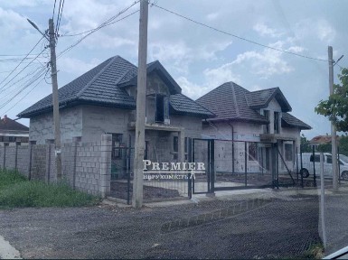 Продам двоповерховий будинок в Фонтанці
