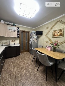 Продаж 2к квартири 72 кв. м на вул. Миколаївська • ID 34890295