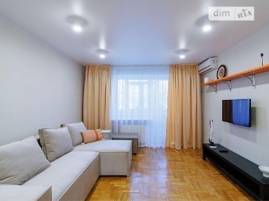 Продаж 1к квартири 30 кв. м на вул. Бастіонна 1/36 • ID 34890149