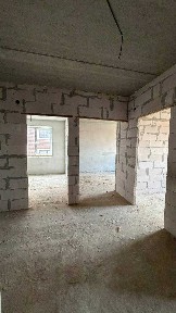 Трикімнатна квартира 81 кв. м. в зданому будинку