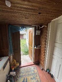 Продам будинок в м. Почаїв! 10 соток землі, гараж, сад та всі комунікації !