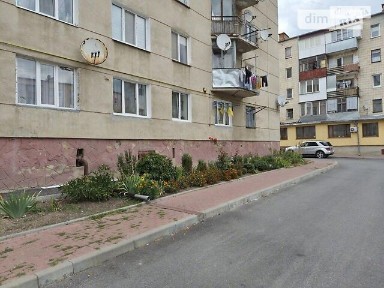 Продаж кімнати 44 кв. м на вул. Іванни Блажкевич • ID 34887927