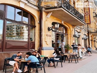 Здається комерційне приміщення на вул. Велика Васильківська 1, площа 190 кв. м • ID 34891386
