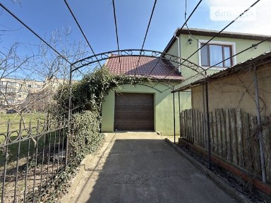Продаж 2 поверхового будинку з верандою і ділянкою на 10 соток, 235 кв. м, 4 кімнати, на вул. Сонячна • ID 34889912
