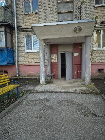 Продаються 2 приміщення з окремими входами - вул. Ферганська, 36.