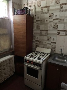 Собственник. Сдам 4-х комн. кварт. по вул. Героїв Небесної Сотні 36