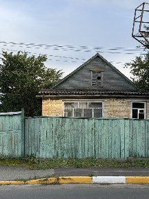 Будинок Буча з ділянкою