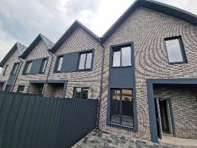 Вигідно! Таунхаус біля озера. Гостомель. 120 м² Газ. 1.6 сотки. 80000$