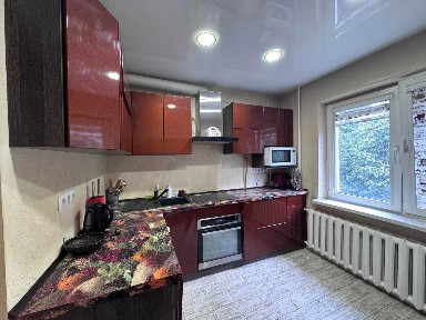 Продаж 2 кімнатної квартири з меблями та технікою
