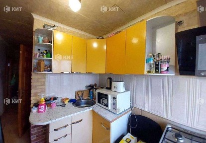 1к. 33м2 Павлово Поле, м. 23 Августа, Космонавтов ул. 8, 137754