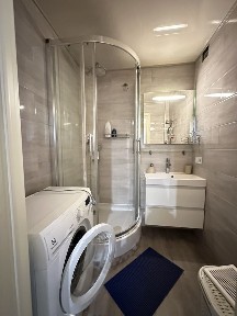 Продам 2к. кв з капітальним ремонтом