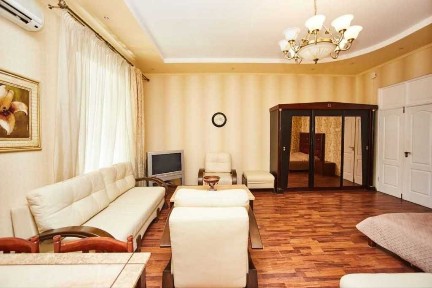 Оренда 1-кімнатної квартири 50 м², Театральный, 12