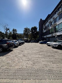 Оренда офісу, з готовим ремонтом та меблями по вул. Гайдамацькій, 9А