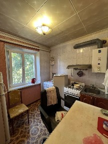 3 кімн. р-н Роковатоі, ремонт, меблі, техніка