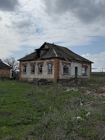 Продается дом возле реки с большим участком в селе Ссргеевка, Первомайская 1