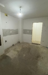 Продається простора 2-кімнатна квартира