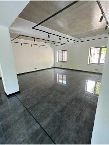 Аренда фасадного помещения 210 м² в новом БЦ у Аркадии