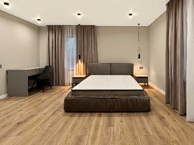 Продаж 3-кімнатної квартири 92 м², Садова вул., 1б