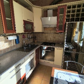Оренда двокімнатної на Київській