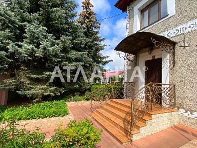 Продаётся капитальный дом с потрясающим участком 20 соток