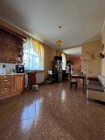 Продам 2х поверховий будинок, район Одесская, 250м2 (код5662)