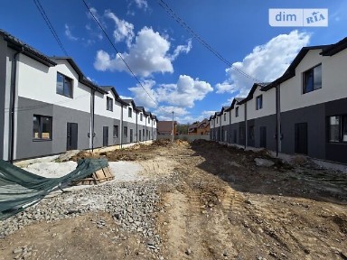 Продаж 2 поверхового таунхауса з ділянкою на 1.5 сотки, 95 кв. м, 3 кімнати, на вул. Центральна • ID 34884193