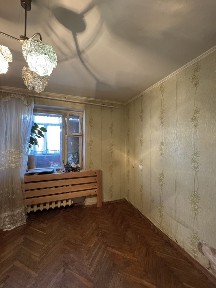 Продам трикімнатну квартиру на вул. Кравчука