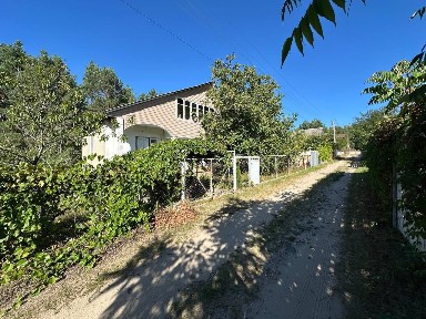 Будинок у передмісті Києва