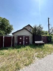 Добротний будинок для господаря в селі Червоне, Київська область