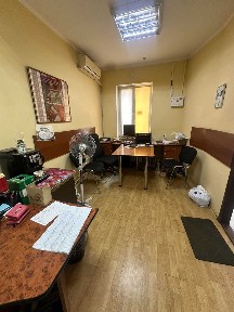 Продаж окремо стоячої будівлі