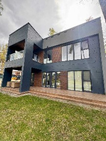Будинок біля води Riviera Village | 2 будинки, 16 соток